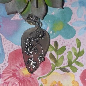 Silver Detailed Rose Pendant